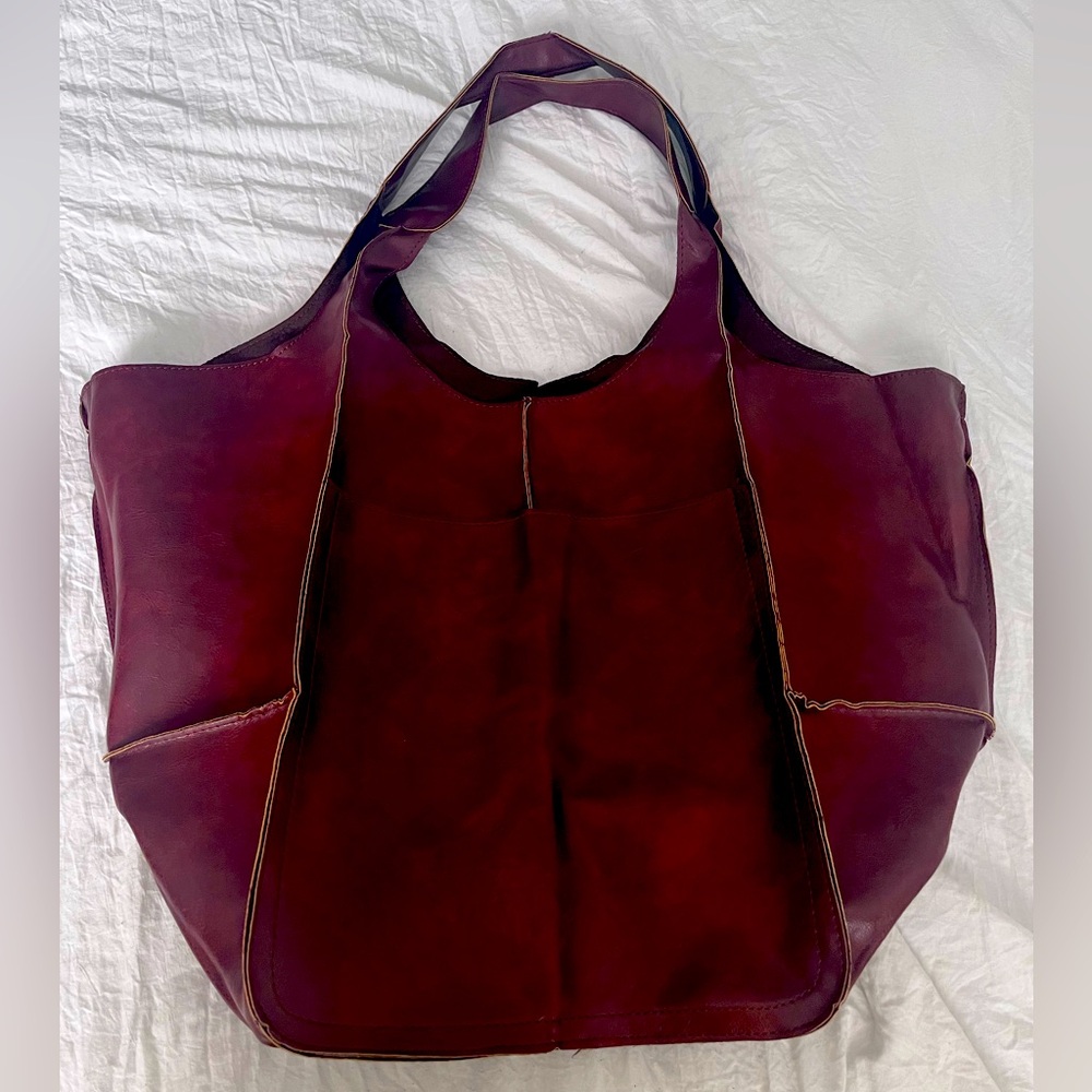 NWOT Large roomy Brown Tote PU/vegan Friendly